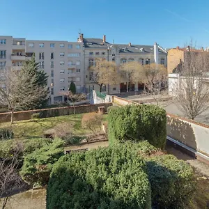  Appartement Charming 1br On The Saône Riverbank